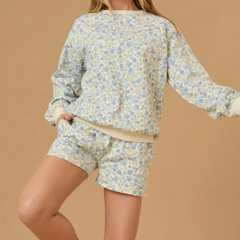 NEW Altar’d State Floral Sweatshirt Size XL NWT - Picture 2 of 6